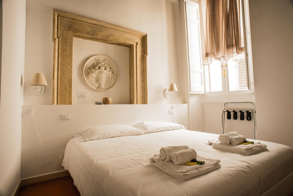 Flowers Apartments Rome Bilik gambar