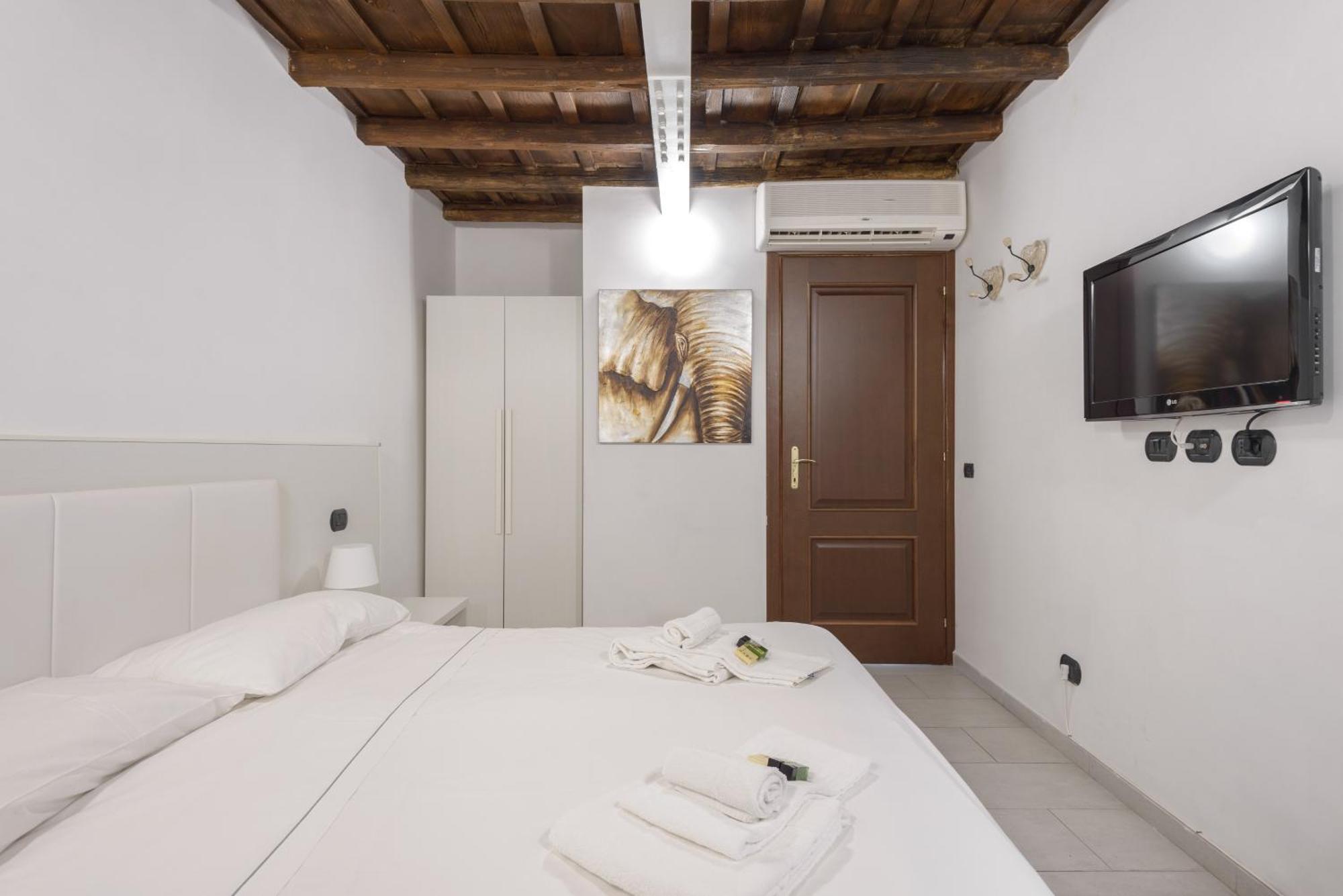 Flowers Apartments Rome Bilik gambar