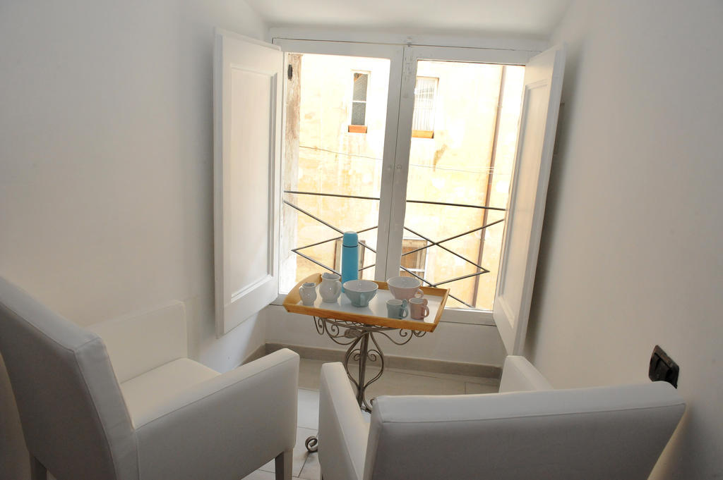Flowers Apartments Rome Bilik gambar